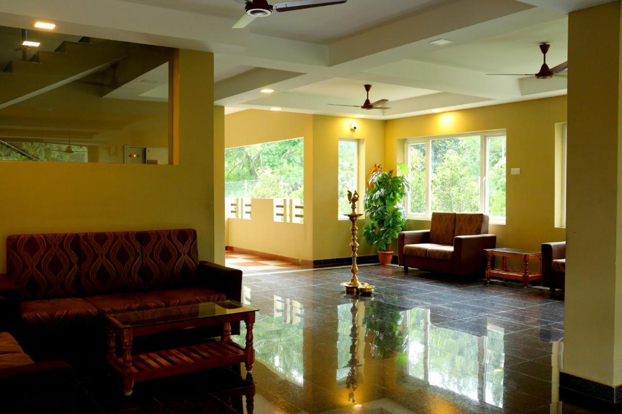 Ack Palacce Inn Yercaud Exteriör bild